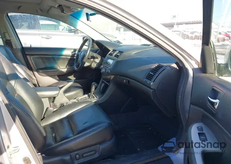 2004 Honda Accord 3.0 Ex from USA, damaged, VIN 1HGCM66574A083371